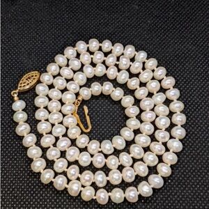 Classic White Pearl Necklace with Gold Clasp